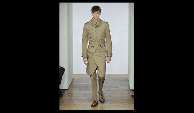 <strong>Yves Saint Laurent｜イヴ・サンローラン</strong>　