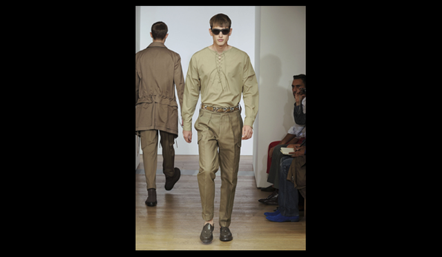 <strong>Yves Saint Laurent｜イヴ・サンローラン</strong>　