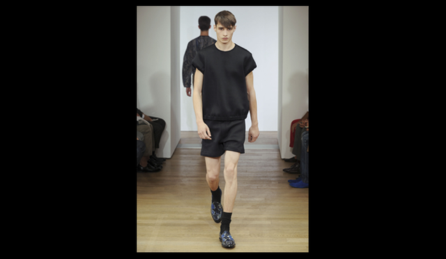 <strong>Yves Saint Laurent｜イヴ・サンローラン</strong>　