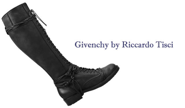 <strong>特集｜2011-12年秋冬トレンドシューズはこれ！　Chapter 01：Men’s Like<br /><br />Givenchy by Riccardo Tisci｜ジバンシィ バイ リカルド ティッシ</strong>　ブーツ（ヌバック） [H 5cm]　22万500円　（ジバンシィ バイ リカルド ティッシ／サードカルチャー　Tel. 03-5448-9138）