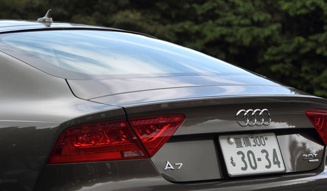 <strong>Audi A7 Sportback｜アウディ A7 スポーツバック</strong>　リアのコンビランプにもLEDを採用。