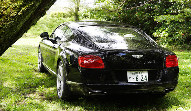 <strong>BENTLEY CONTINENTAL GT｜ベントレー コンチネンタル GT</strong>　LEDのデイタイムランニングライトを使用したヘッドランプを装備。
