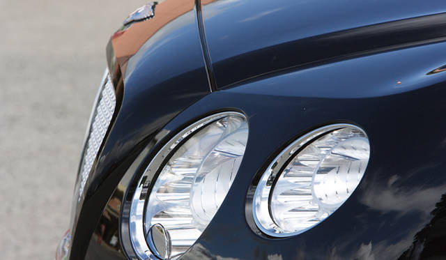<strong>BENTLEY CONTINENTAL GT｜ベントレー コンチネンタル GT</strong>　LEDのデイタイムランニングライトを使用したヘッドランプを装備。