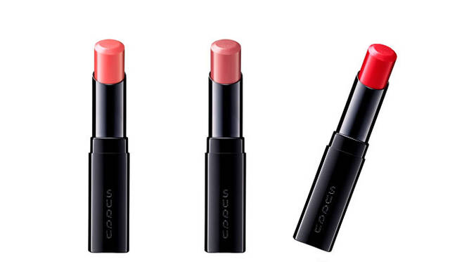 <strong>SUQQU｜スック</strong>　「スック クリーミィ グロウ リップスティック モイスト」　左からEX-01、EX-02、EX-03