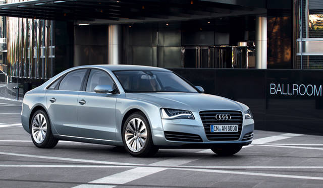 <strong>Audi A8 hybrid｜アウディA8 ハイブリッド</strong>
