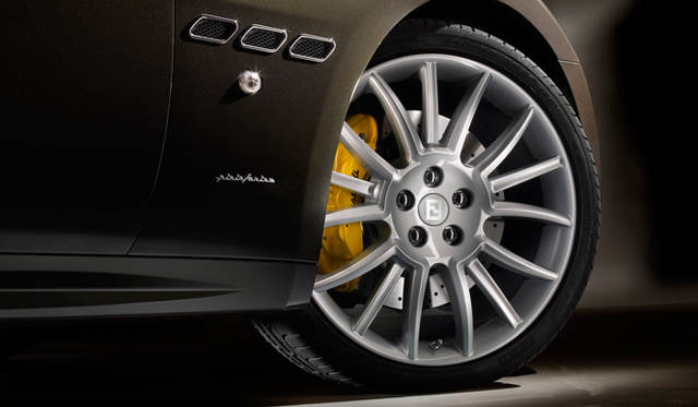 <strong>MASERATI GranCabrio FENDI｜マセラティ グランカブリオ フェンディ</strong>