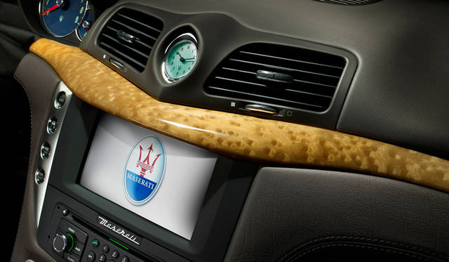 <strong>MASERATI GranCabrio FENDI｜マセラティ グランカブリオ フェンディ</strong>