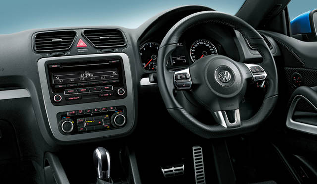 <strong>Volkswagen Scirocco R-line｜フォルクスワーゲン シロッコ Rライン</strong>