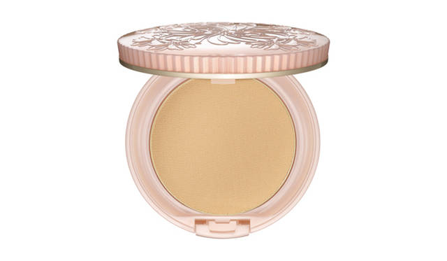 <strong>PAUL&JOE BEAUTE｜ポール＆ジョー ボーテ</strong>　「ポール＆ジョー　クリーミィ パウダー ファンデーション」