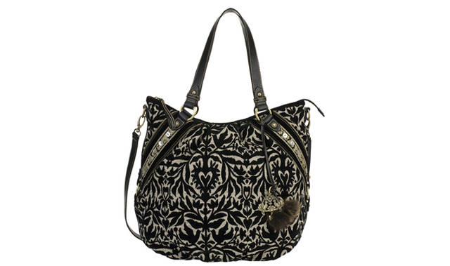 <strong>LEONTINE HAGOORT｜レオンティン・ハゴット</strong>　黒とオフホワイトのトート　2万8000円（レオンティン・ハゴット／SUIFUSHAオンラインストア）