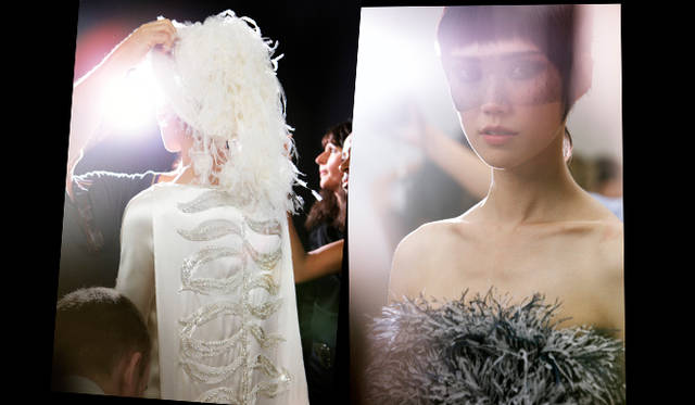 <strong>CHANEL｜シャネル　2011-12年秋冬オートクチュールコレクション</strong>　ショー直前のバックステージ。　©CHANEL