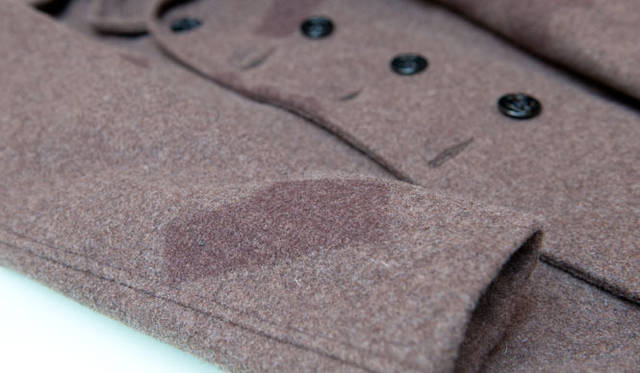 <strong>ISETAN MEN’S｜伊勢丹新宿店メンズ館 6階</strong>　「Schott×Jipijapa（ヒピハパ）」ピーコート 6万6150円（伊勢丹新宿店）