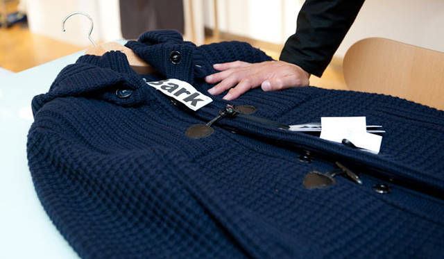 <strong>ISETAN MEN’S｜伊勢丹新宿店メンズ館 6階</strong>　Barkニットダッフルコート 7万2450円（伊勢丹新宿店）