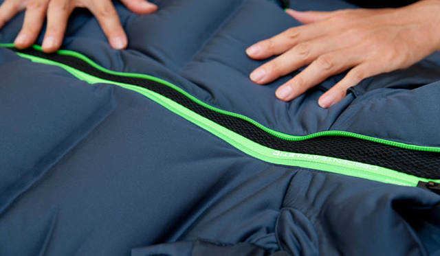 <strong>ISETAN MEN’S｜伊勢丹新宿店メンズ館 7階</strong>　「MUZUSAMA DOWN by DESCENTE」 ダウンブルゾン8万7150円（伊勢丹新宿店）