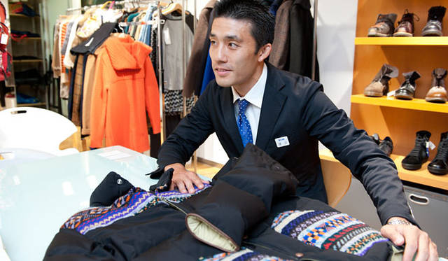 <strong>ISETAN MEN’S｜伊勢丹新宿店メンズ館 7階</strong>　伊勢丹 MD統括部 新宿紳士営業部 オーセンティックカジュアル・スポーツ バイヤー 渡辺一弘氏