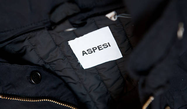 <strong>ISETAN MEN’S｜伊勢丹新宿店メンズ館 7階</strong>　「ASPESI」 ブルゾン11万3400円（伊勢丹新宿店）