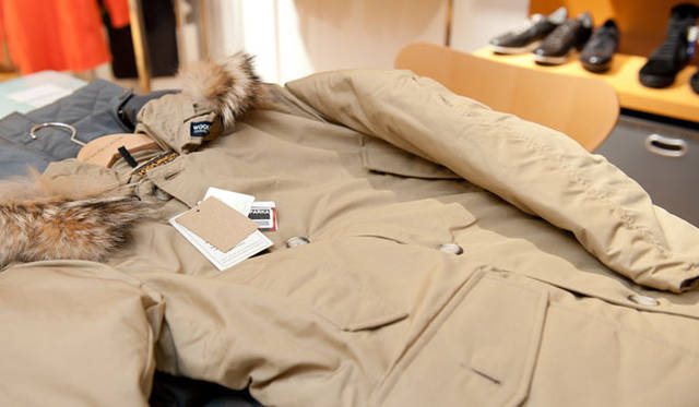 <strong>ISETAN MEN’S｜伊勢丹新宿店メンズ館 7階</strong>　「WOOLRICH」 アークティックパーカ9万300円（伊勢丹新宿店）