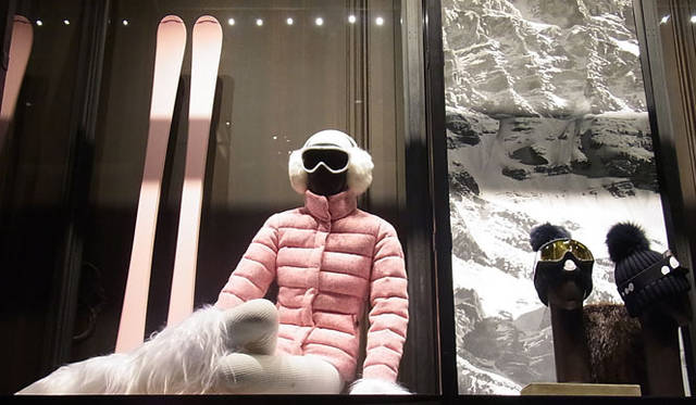 <strong>SAKURA｜第16回 心ときめく日々</strong>　『モンクレール 青山』旗艦店オープニング