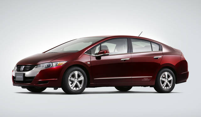 <strong>ホンダ FCX クラリティ｜HONDA FCX CLARITY</strong>