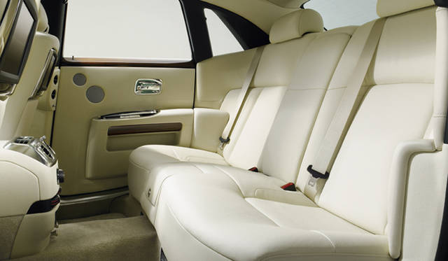<b>ROLLS-ROYCE GHOST｜ロールス・ロイス ゴースト</b>