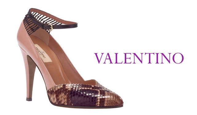 <strong>特集｜2011-12年秋冬トレンドシューズはこれ！　Chapter 03：Exotic Leather<br /><br />VALENTINO｜ヴァレンティノ</strong>　ストラップシューズ [H 10cm]　9万8700円 （ヴァレンティノ／ヴァレンティノ インフォメーションデスク　Tel. 03-6384-3512）