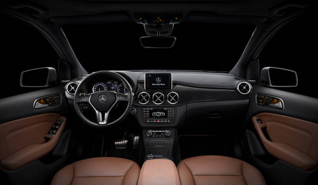 <strong>Mercedes-Benz B-Class｜メルセデス・ベンツ Bクラス</strong>