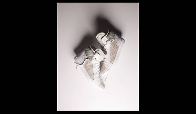 <strong>伊勢丹新宿店メンズ館3階＝インターナショナルデザイナーズ</strong>　Dior Homme　ハイカットスニーカー9万4500円（伊勢丹限定）