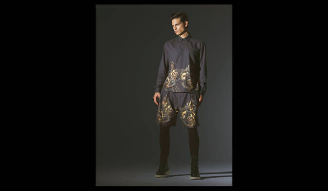 <strong>伊勢丹新宿店メンズ館3階＝インターナショナルデザイナーズ</strong>　Givenchy　シャツ12万9150円（伊勢丹限定）、ショートパンツ8万4000円、シューズ14万9100円