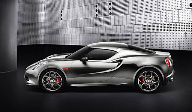 <strong>Alfa Romeo 4C Concept｜アルファロメオ 4Cコンセプト</strong>
