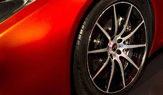 <strong>McLaren MP4-12C｜マクラーレンMP4-12C</strong>