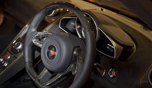 <strong>McLaren MP4-12C｜マクラーレンMP4-12C</strong>