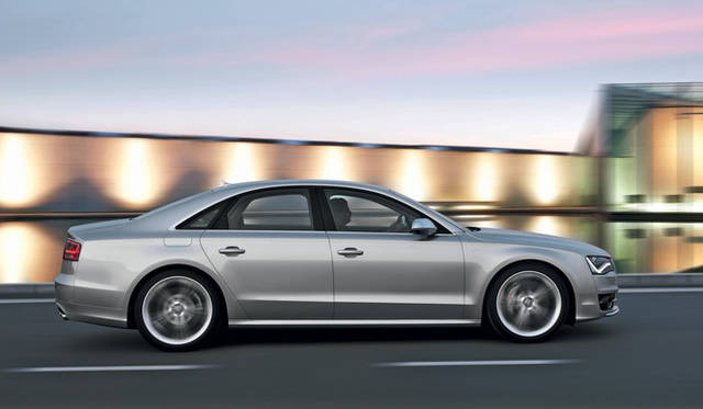 <strong>Audi S8｜アウディ S8</strong>
