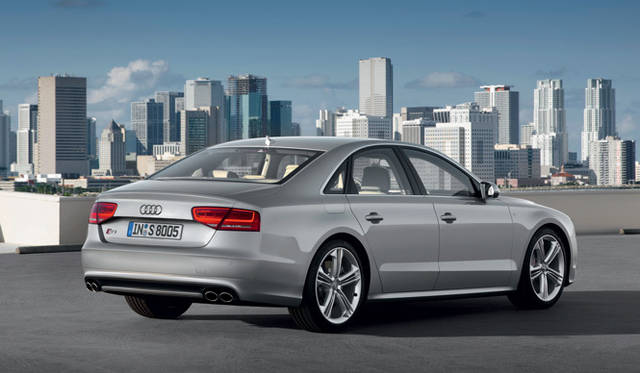 <strong>Audi S8｜アウディ S8</strong>