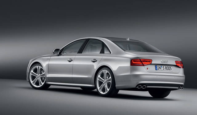 <strong>Audi S8｜アウディ S8</strong>