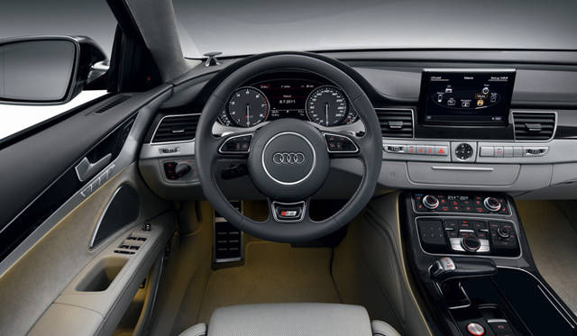 <strong>Audi S8｜アウディ S8</strong>