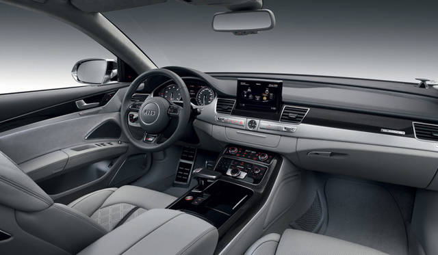 <strong>Audi S8｜アウディ S8</strong>