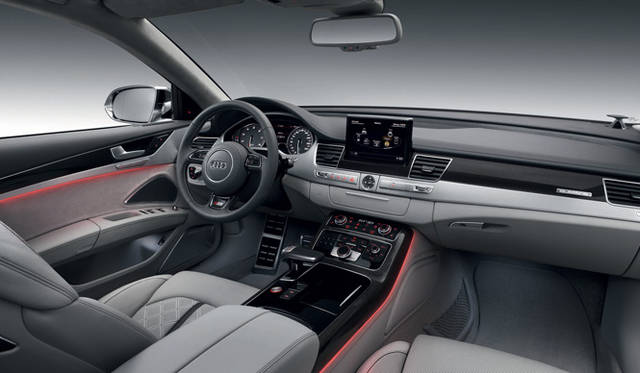 <strong>Audi S8｜アウディ S8</strong>