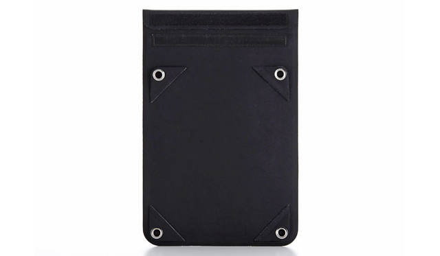 <strong>Simplism｜シンプリズム</strong>　 IPX7準拠の防水完備の全天候型 iPadケース「Waterproof Case for iPad」