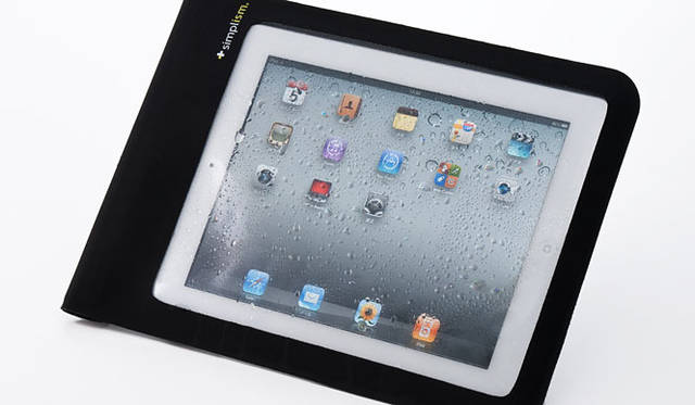 <strong>Simplism｜シンプリズム</strong>　 IPX7準拠の防水完備の全天候型 iPadケース「Waterproof Case for iPad」