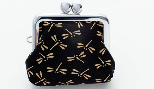 <strong>祿 ROKU </strong>　＜季節箱商品＞甲州印伝 指輪入れ 黒白とんぼ