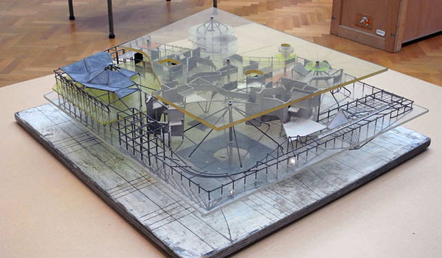 <strong>特集｜OPENERS的ニッポンの若手建築家 PARTII　南後由和</strong>　Constant Nieuwenhuys「New Babylon」（Gemeentemuseum Den Haag） Photo by Yoshikazu Nango