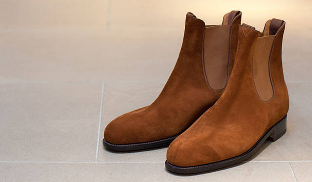 <strong>TOMORROWLAND｜トゥモローランド</strong>　J.M. Weston 別注スエードサイドゴアブーツ10万7100円（トゥモローランド）