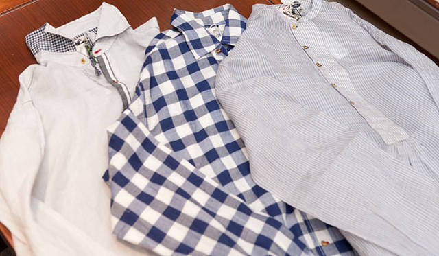 <strong>TOMORROWLAND｜トゥモローランド</strong>　ペロ シャツ各3万6750円（トゥモローランド）