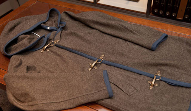 <strong>TOMORROWLAND｜トゥモローランド</strong>　m’s braqueフードブランケットコート10万2900円（トゥモローランド）