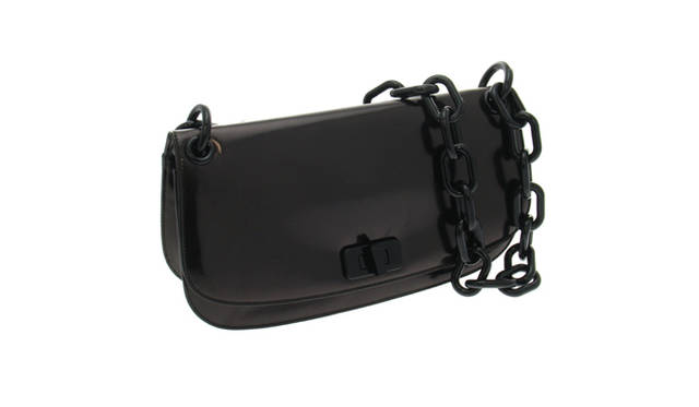 <strong>PRADA｜プラダ</strong>　2012年春夏バッグ、伊勢丹ザ・ステージにて先行販売　18万9000円（予定価格）