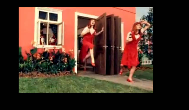 <strong>ART｜突然の訃報から3年、野田 凪展クリエイションギャラリーG8にて開催</strong><br />コカ・コーラ 世界キャンペーンCM　2007年