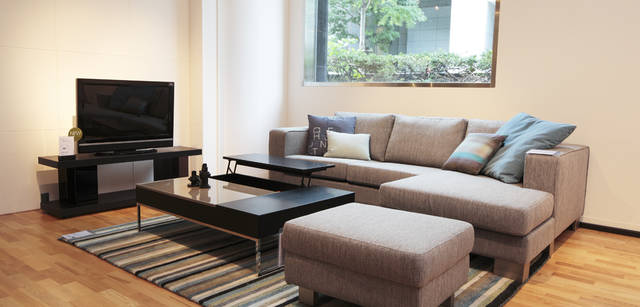 <strong>BoConcept｜ボーコンセプト</strong>　靏田さんオススメの定番カウチソファ「I.D.V.2」。