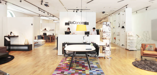 <strong>BoConcept｜ボーコンセプト</strong>　ボーコンセプト南青山店1階