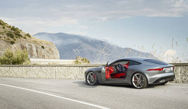 <strong>JAGUAR C-X16│ジャガー C-X16</strong>