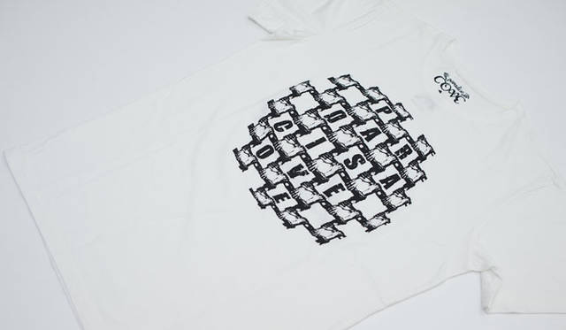 <strong>BARNEYS NEW YORK｜バーニーズ　ニューヨーク</strong>　PARADISE COVE Tシャツ8190円（バーニーズ　ニューヨーク）
